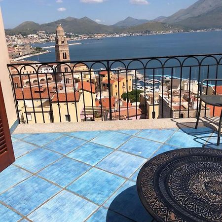Le Suite Guarinelli B&B Гаета Екстер'єр фото
